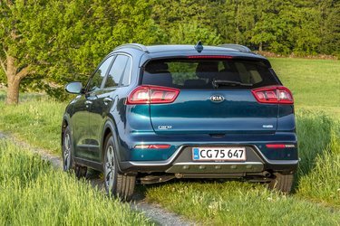 Da Niro er en SUV, har den lidt højere frihøjde end f.eks. en stationcar, men den er ikke skabt til offroadkørsel. Højt karrosseri giver let indstigning og god plads i kabinen.