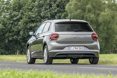 Polo har altid fem døre og fås ikke som stationcar længere. Vil du have mere plads, så henvises der til SUV-modellen T-Cross, som deler teknik med Polo.
