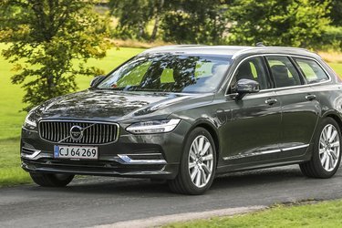 V90 er en meget elegant model. Det er Volvos største stationcar og lever fuldt ud op til titlen „Herregårdsvogn“.