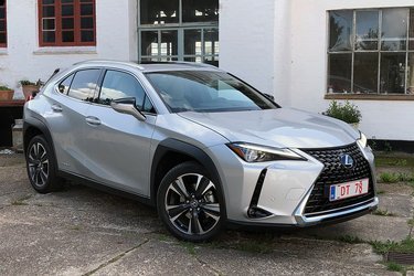 Lexus UX er en kompakt SUV/crossover. Den er kommet på det europæiske marked i 2019.