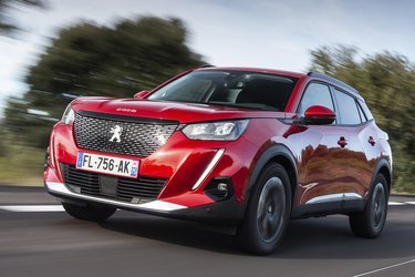 Peugeot 2008 er en SUV-udgave af den nye 208’er. Den er både højere og længere, og lander lige i det segment, hvor der i øjeblikket opleves enorme salgsstigninger.