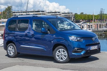 Verso Proace City er Toyotas udgave af Citroën Berlingo/Peugeot Rifter. Rummelighed er konge.