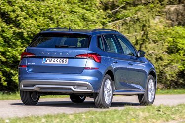 Skoda Kamiq er lidt en mellemting mellem en traditionel stationcar og en mini-SUV. Den er ekstrem rummelig og idet hele taget et godt bekendtskab.