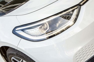 Forlygterne er med LED-teknik og har indbygget matrixsystem. De er overordentlig effektive ved nattekørsel.