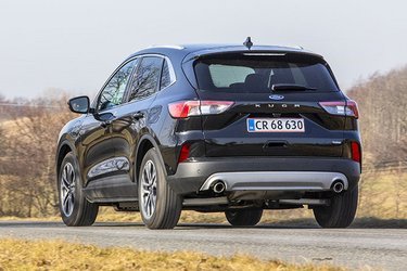Ford Kuga er i øjeblikket den mest populære plugin-hybrid herhjemme. Den har haft problemer med batteriet i lang tid, men er nu tilbage i storform, viser denne test.