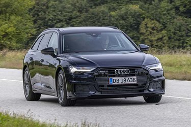 Afgiftsreglerne tilgodeser plugin-hybrider, og derfor er udstyrsniveauet pænt højt på A6. Blandt andet med sportslige designdetaljer.