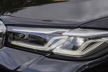 I forbindelse med faceliftet sidste år fik BMW 5-serien nye forlygter med et distinkt L-formet kørelys.