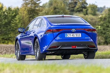 Det er ikke til at se, at Toyota Mirai er en brintbil.