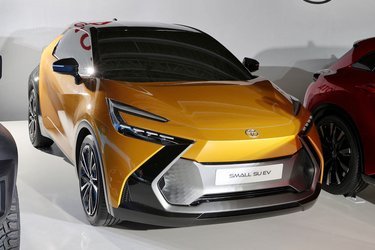 Toyota lille SUV  - ser ud til at svare til Yaris Cross