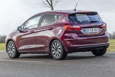 Ford Fiesta har fået et minimalt facelift med mere udstyr. Desværre er priserne steget en del.