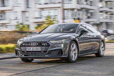 Audi A7 er en sportslig betonet firedørs coupé med et meget attraktivt design. Her er det udgaven som plugin-hybrid, vi har testet.