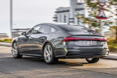 Den skråendende bagende giver bilen en vindglat form, men vi savner alligevel en bagrudevisker, der særligt om morgenen kan være nyttig, når der ligger regn og dug på bagruden.