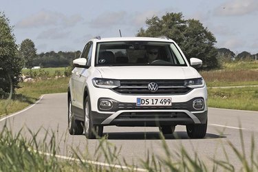 T-Cross kom frem i 2019, og modellen står lige over for et facelift i starten af 2024. Det bliver med lette designopdateringer samt mulighed for at få adaptive LED-forlygter.