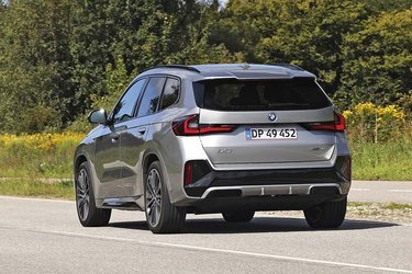 iX1 findes også som X1 med benzin- og plugin-hybridteknologi.