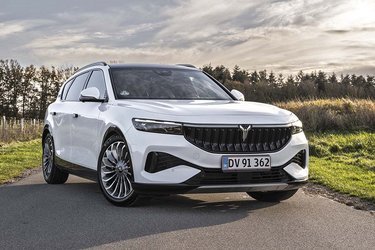 SUV’en Free er den første model fra Voyah. Der er også modellerne Passion og Dream på vej. Den første er en luksussedan, mens den sidste er en luksuriøs persontransporter. Næste år kommer der også en mellemklasse-SUV, der ikke er vist eller navngivet endnu. 