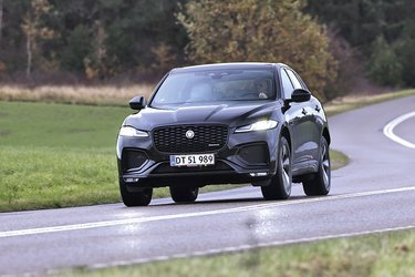 F-Pace kom frem i 2016, og er Jaguars mest sælgende model. Den bliver bygget i England i Solihull, der især er kendt for produktion af Land Rover.