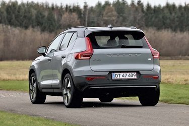 Der er en vinduesvisker på bagruden af XC40, det er der ikke på den den mere coupéformede C40.