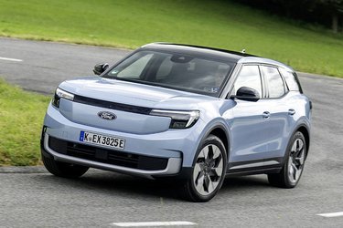 Køreegenskaberne er fine, og Ford har gjort meget ud af at fintrimme undervognen, så den føles letkørt og med en fin balance. Styretøjet er letgående, og bilen er nem at manøvrere.