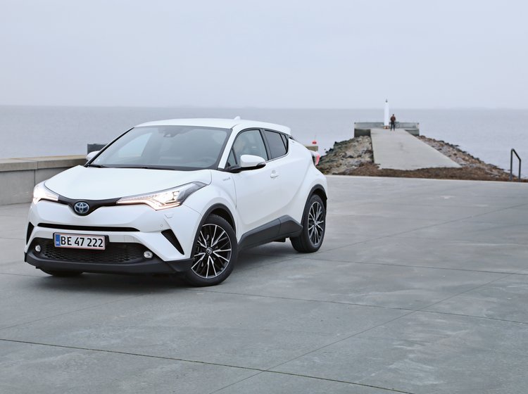 Toyota C-HR forfra