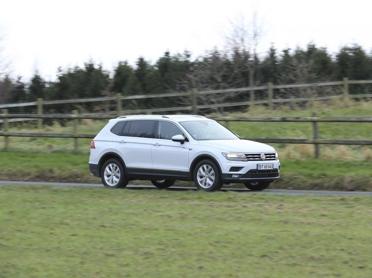 VW Tiguan Allspace fra siden