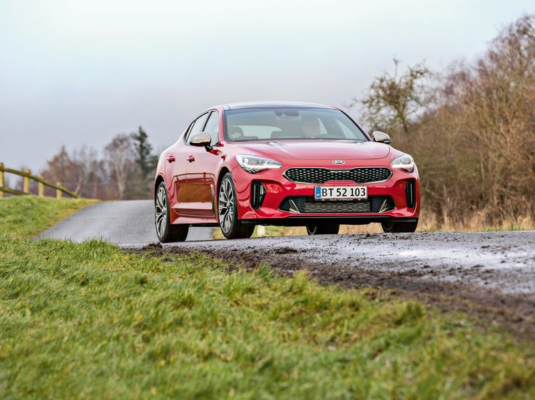 Kia Stinger set forfra