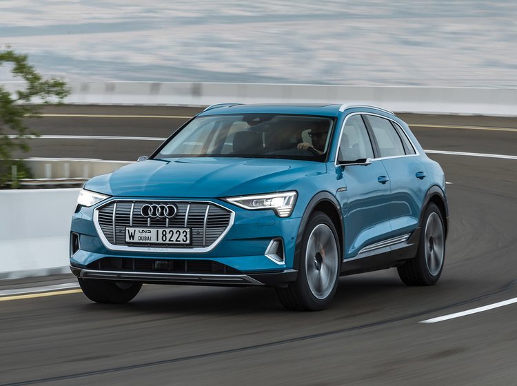 Audi E-tron forfra