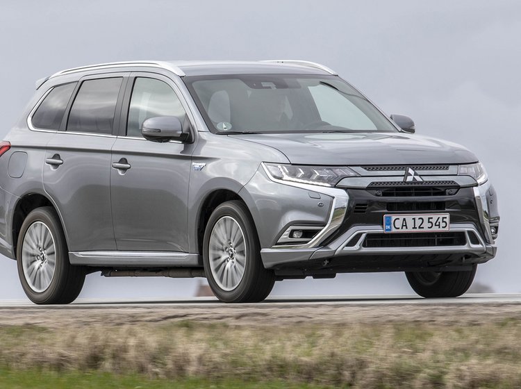 Mitsubishi Outlander set forfra