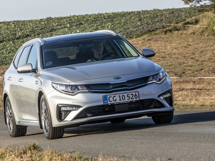 Kia Optima PHEV set forfra