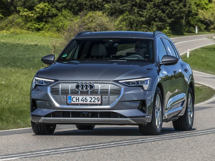 Audi E-tron forfra