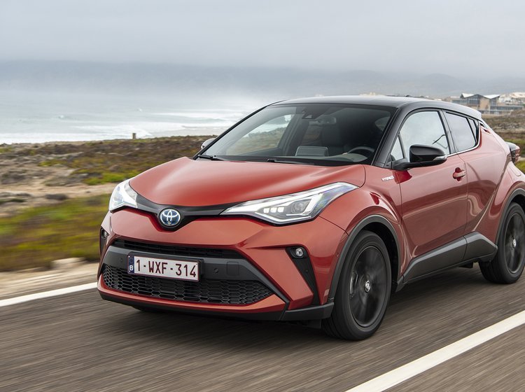 Toyota C-HR set forfra