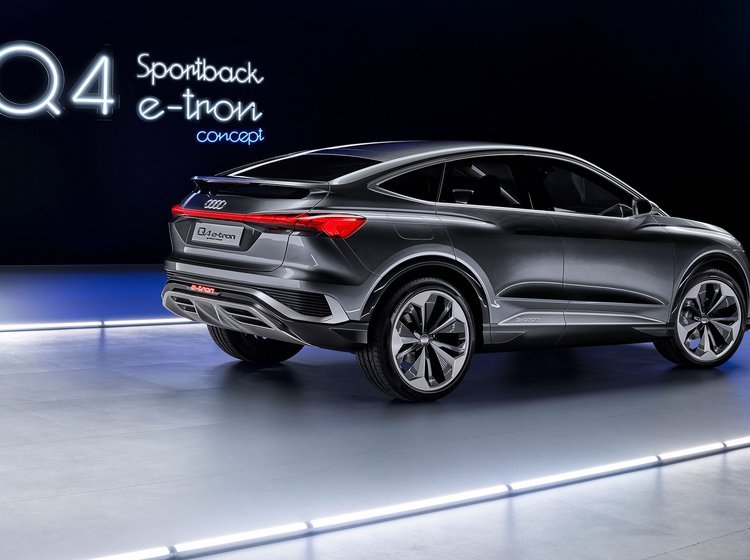 Audi Q4 Sportback E-tron har et helt anderledes bagparti end den rene SUV.