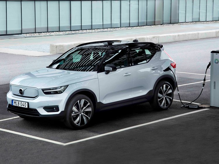 Volvos Recharge-modeller giver mærket et forholdsvis lavt CO2-udslip for nye biler. Det overskud bruges nu til at redde Ford. Mod betaling.
