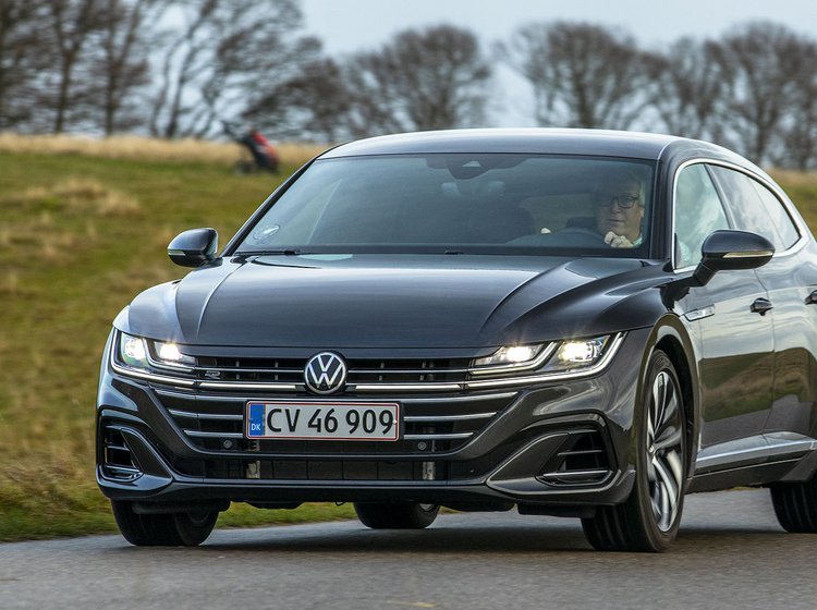 VW Arteon set forfra