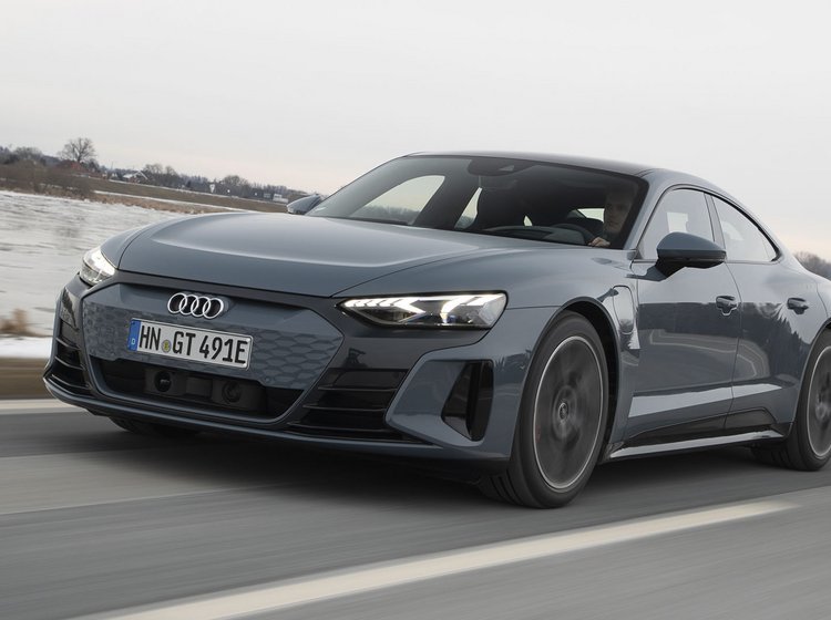 Audi e-tron GT set forfra