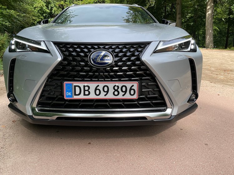 Lexus er tilbage i Danmark.