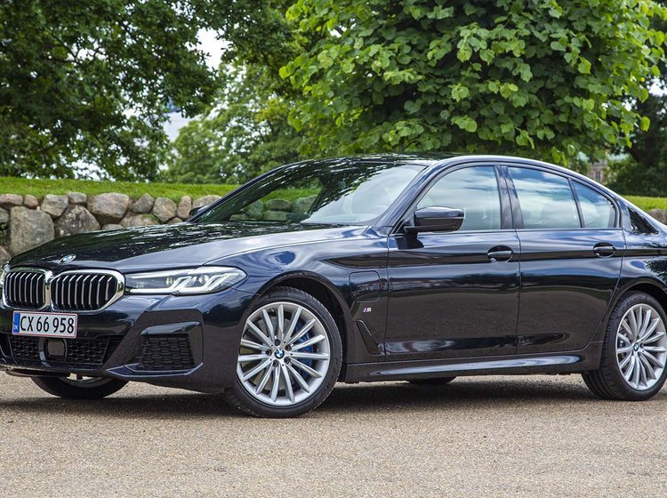 BMW 545e set forfra
