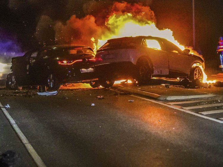 Elbiler kan bryde i brand i trafikken, men det sker ikke så ofte