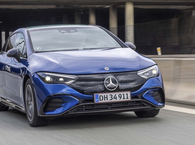 Mercedes-EQ EQE set forfra