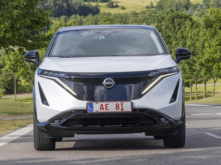 Nissan Ariya set forfra