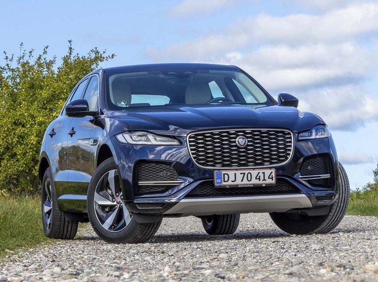 Jaguar F-Pace set forfra