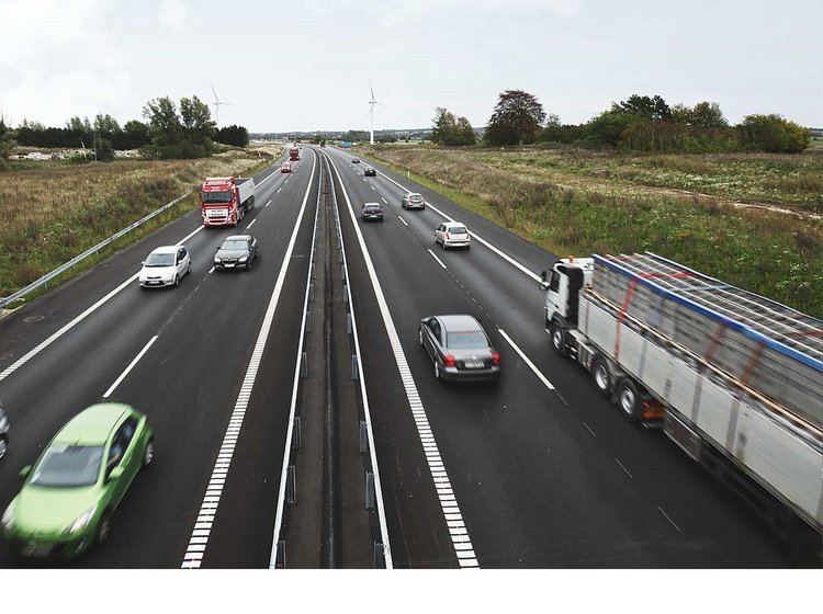Den eksisterende del af kalundborgmotorvejen med tæt trafik.