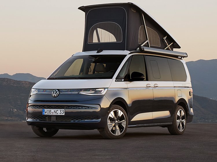 VW Autocamper med hævet tag.