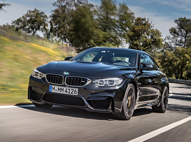 BMW M4 – den mindste M-model findes p.t. i tre karrosserivarianter: coupé, cabriolet og sedan. 