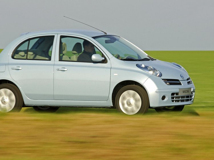 Fire årgange af den forrige Nissan Micra-model skal til service for ratfejl.