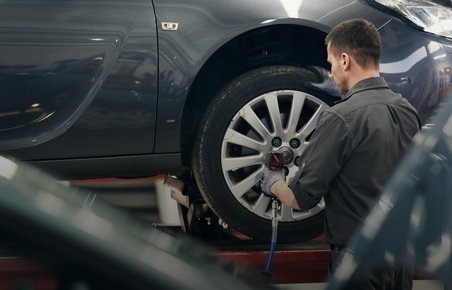 Service på bil i udlandet