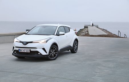 Toyota C-HR forfra