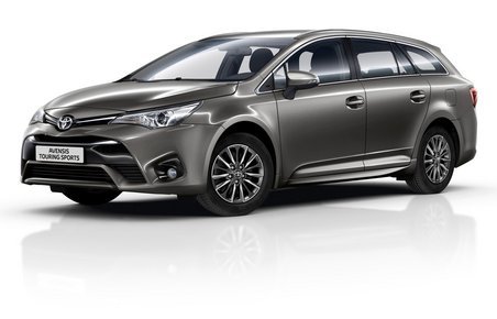 Toyota Avensis som stationcar.