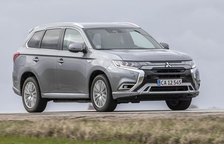 Mitsubishi Outlander set forfra