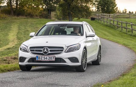 Mercedes-Benz C200 set forfra