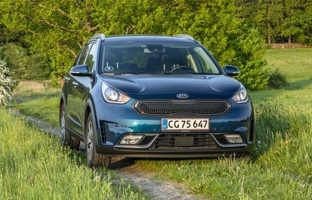 Kia Niro Hybrid set forfra